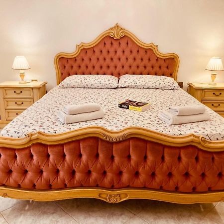 Ai Do Fradei Apartment เมสเตร ภายนอก รูปภาพ