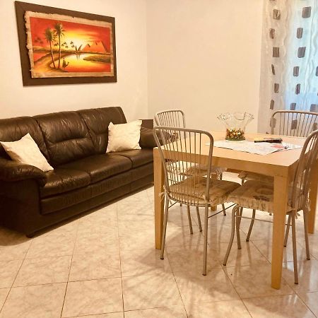 Ai Do Fradei Apartment เมสเตร ภายนอก รูปภาพ