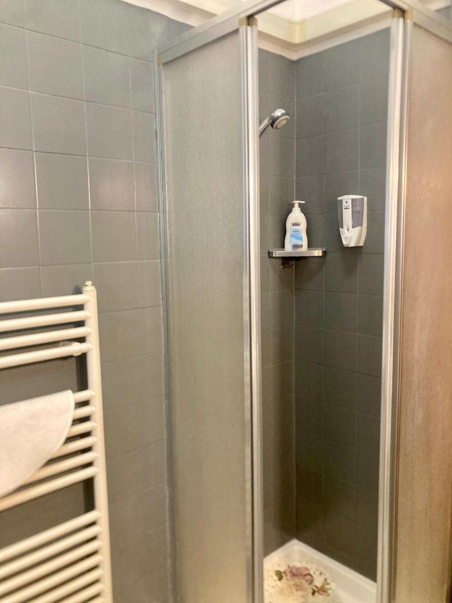 Ai Do Fradei Apartment เมสเตร ภายนอก รูปภาพ