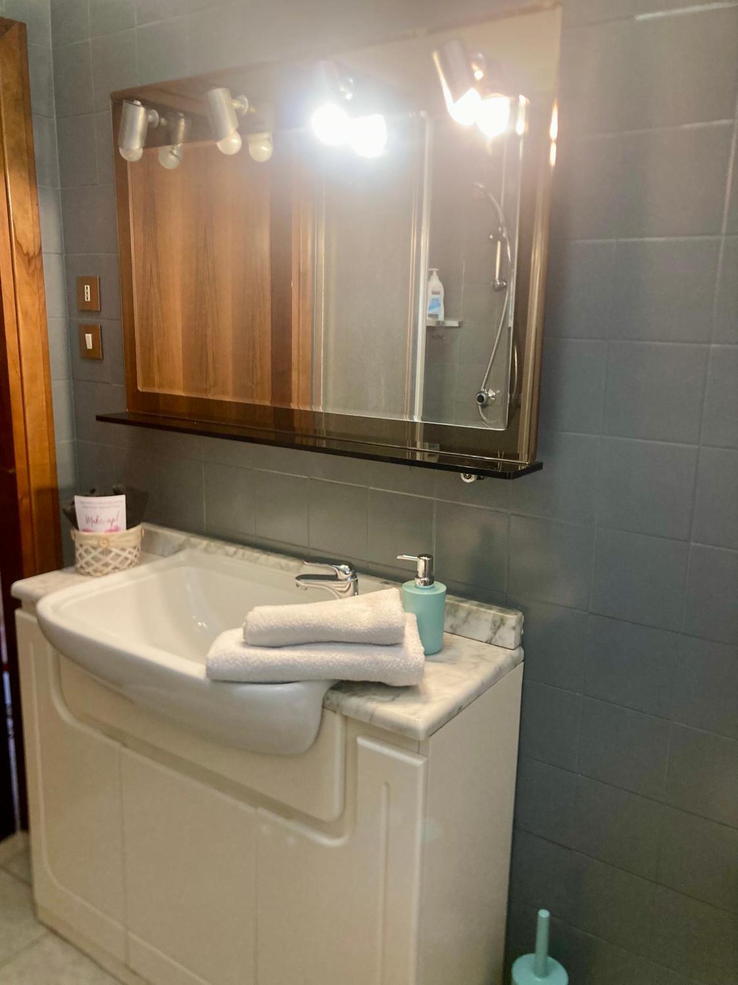 Ai Do Fradei Apartment เมสเตร ภายนอก รูปภาพ